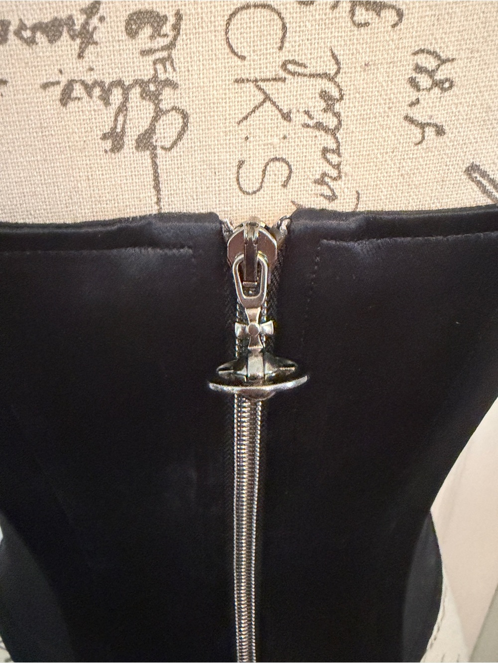 Vivienne Westwood x Palace Puppy Corset 42 - Picture 7 of 13